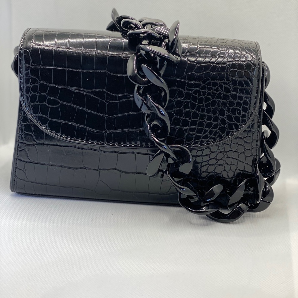 We Like Em Thick Chain Bag